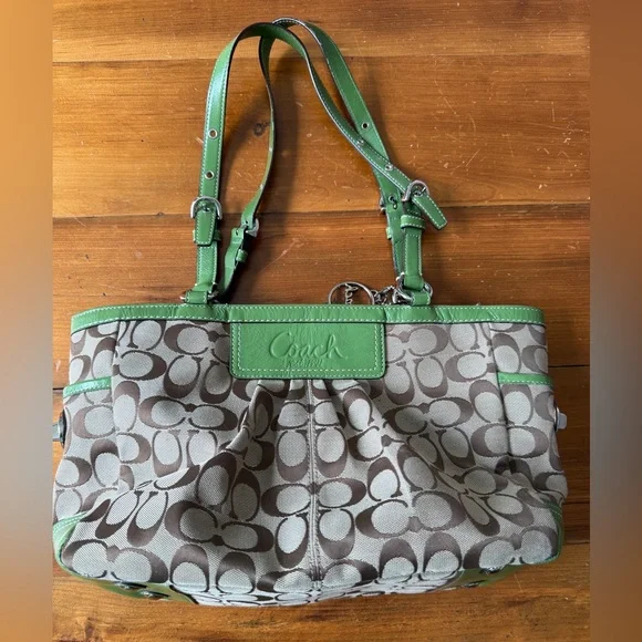 Coach Green Adjustable Shoulder Bag with Signature Design - Picture 1 of 6